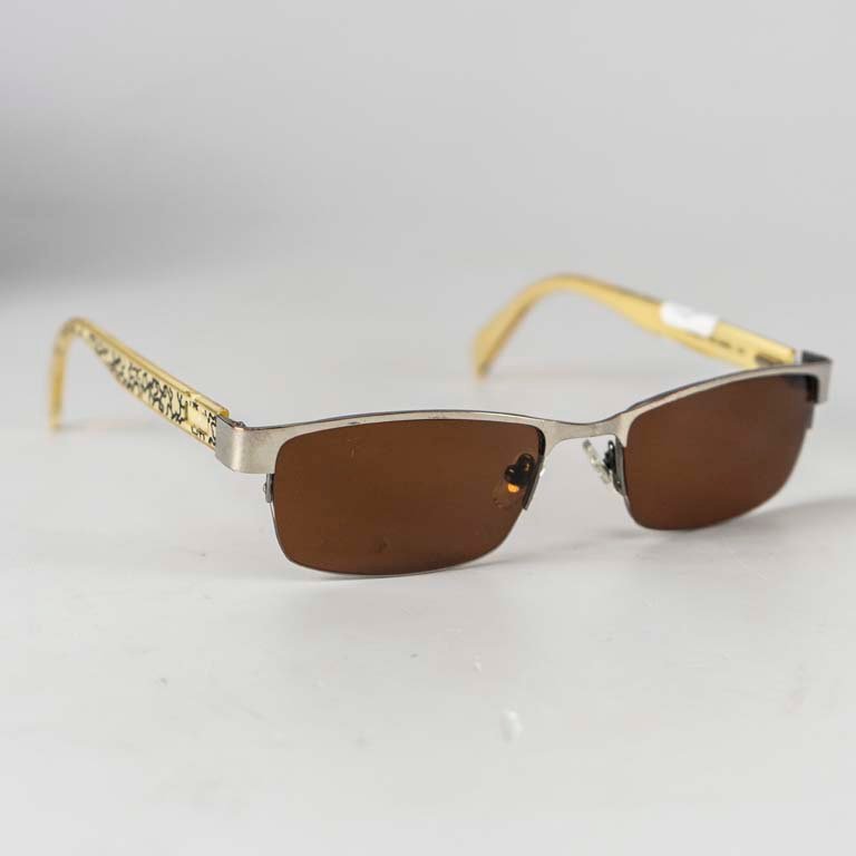 Lote anterior: Lentes de sol Tohus con detalles