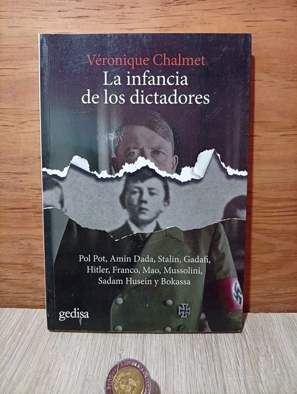 Libro "La Infancia de los Dictadores" de Véronique Chalmet