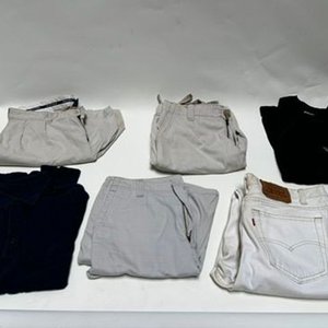 Lote de Ropa: Camisas, Bermudas y Chombas de Marca (Levi's, Penguin, Polo Golf) - imagen 5