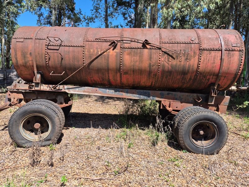 TANQUE MUY ANTIGUO TODO EN HIERRO - imagen 3