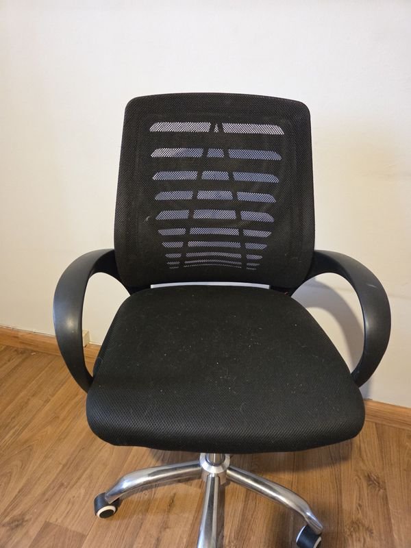 Sillón de escritorio en impecable estado - imagen 2