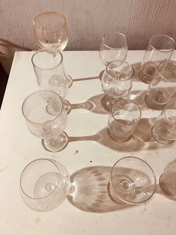 Colección de 24 Copas de Varios Tipos - imagen 2