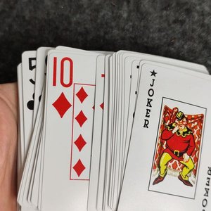 5 Mazos de Cartas: 4 Poker y 1 Española, Plásticas - imagen 5