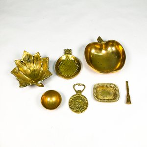 Lote de Ceniceros y Utensilios en Bronce Vintage - imagen 3
