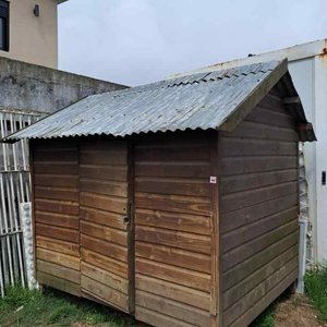 Lote anterior: Casilla de Madera con Techo de Chapa