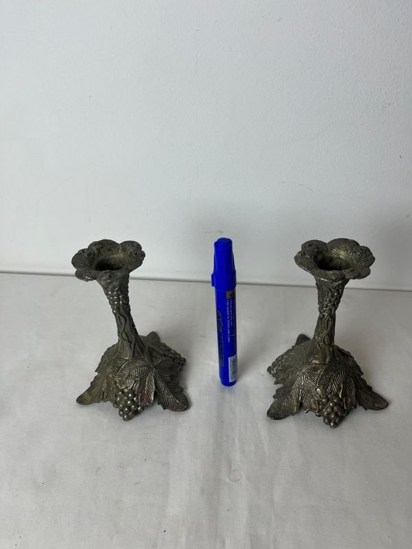 Lote siguiente: Veladores de cerámica y plástico