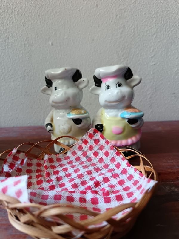 Set de Salero y Pimentero Decorativo Vacas Chef - imagen 2