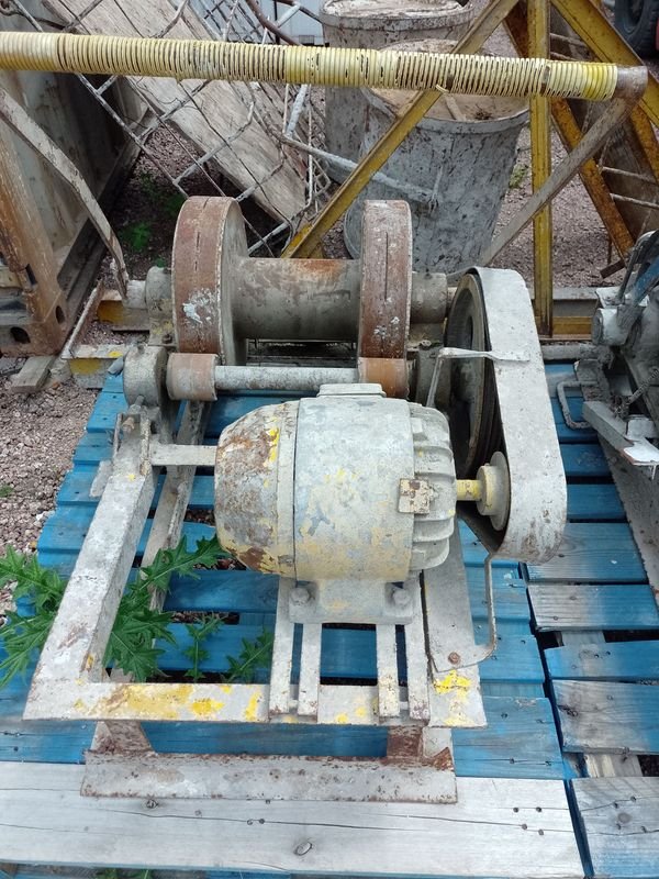 Taller de construcción y grúa para venta - imagen 4