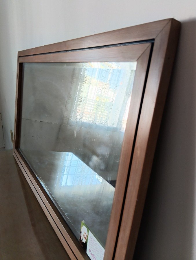 Espejo de madera con marco impecable - imagen 3