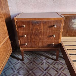 Cama Dos Plazas con Mesa de Luz y Cómoda Incorporadas - imagen 3