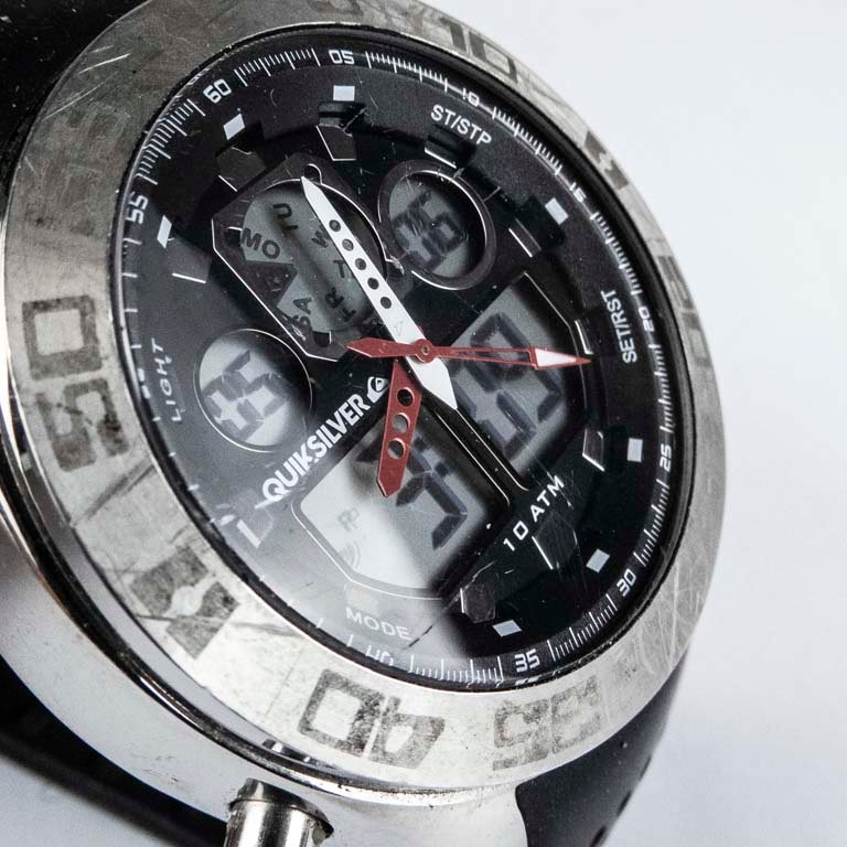 Reloj Quiksilver Digital con Funciones - imagen 2