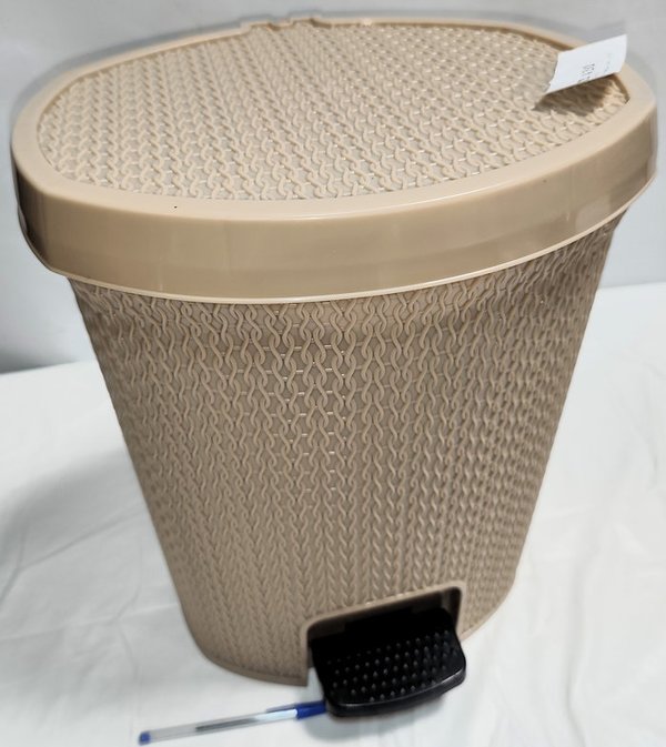 Papelera Plástica Beige con Tapa Batiente y Pedal