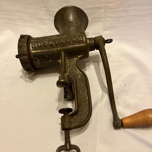 Lote anterior: Antigua máquina picadora de carne manual