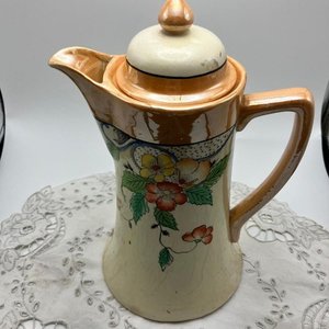 Lote anterior: Cafetera o tetera alta de loza o porcelana japonesa antigua
