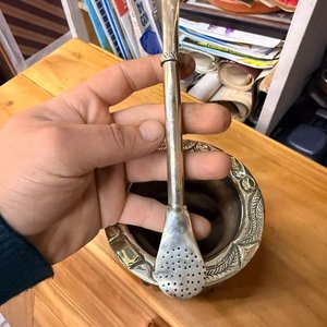 Mate de Cuero con Virola de Alpaca y Bombilla de Plata Sellada - imagen 7