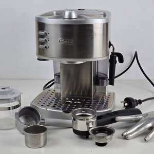 Cafetera Espresso DeLonghi Eléctrica Acero Inoxidable con Vaporizador - imagen 1
