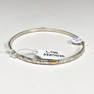 Lote siguiente: Esclava de Plata y Oro con Diseño Grabado