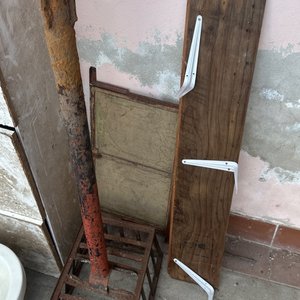 Lote anterior: Canasto Metálico con Estructura y Tabla de Madera