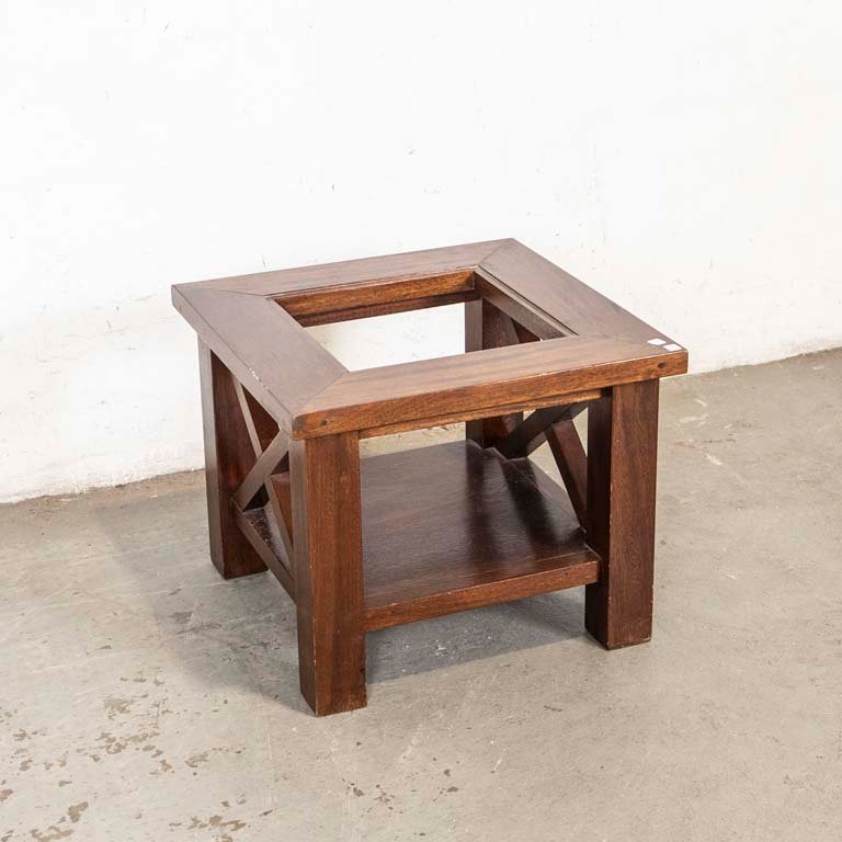 Lote anterior: Mesa de living sin tapa de vidrio con estante
