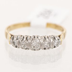 Lote siguiente: Cintillo de Oro 18k con Brillantes