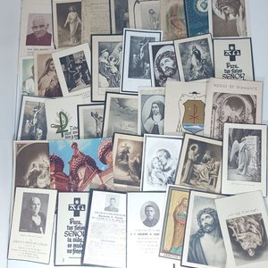 Colección de Postales Religiosas: Ilustraciones, Oraciones y Textos Sagrados - imagen 3