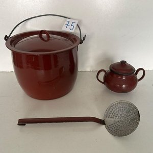Lote siguiente: Olla Esmaltada Marrón con Tapa, Azucarero y Espumadera
