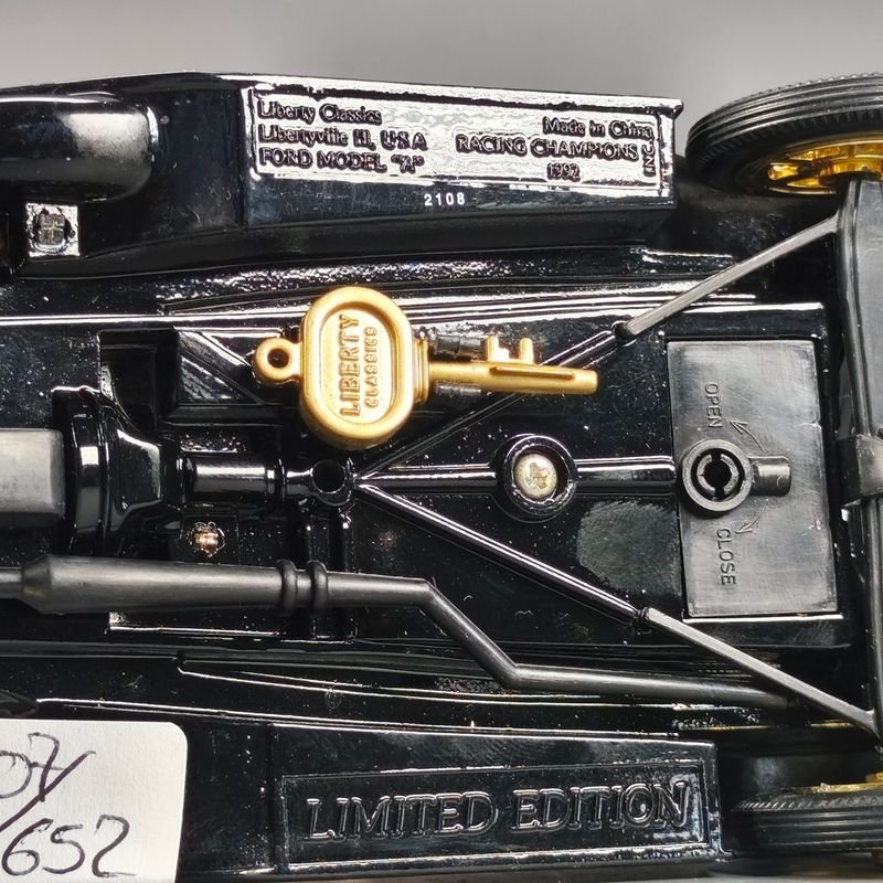 Camión Alcancía Coca Cola 600, Die Cast Metal serie especial, Ford A Edición Limitada - imagen 7