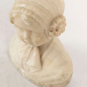 Busto de Niña de Marmolina Restaurado - imagen 2