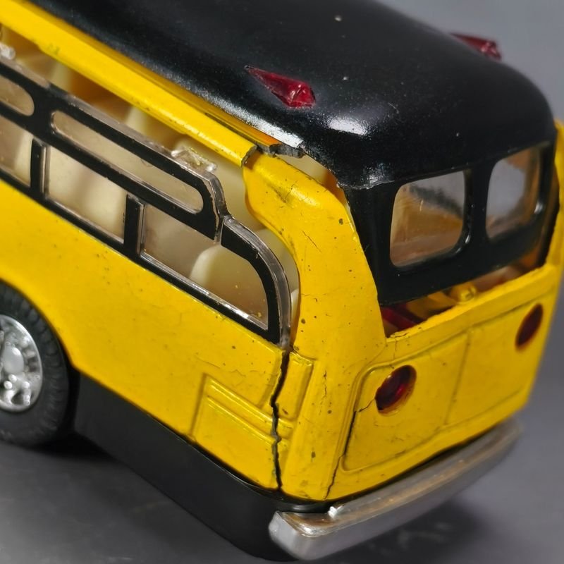 Modelo de Omnibus Leyland Route Master en escala 1/72 - imagen 4