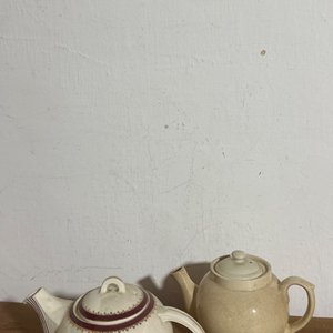 Lote anterior: Lote de Dos Teteras de Cerámica Vintage