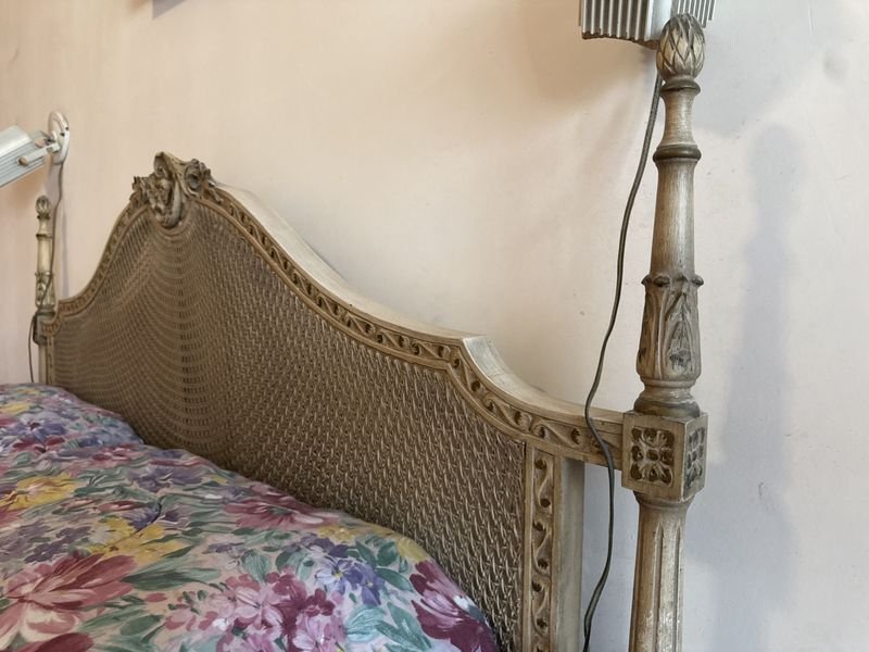 Cama de 2 plazas estilo Luis XVI respaldo esterillado - imagen 6