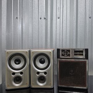Lote anterior: Lote de 3 Parlantes para Equipo de Música