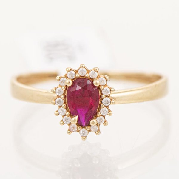 Anillo de Oro 18k con Piedra Roja y Circonias - imagen 1