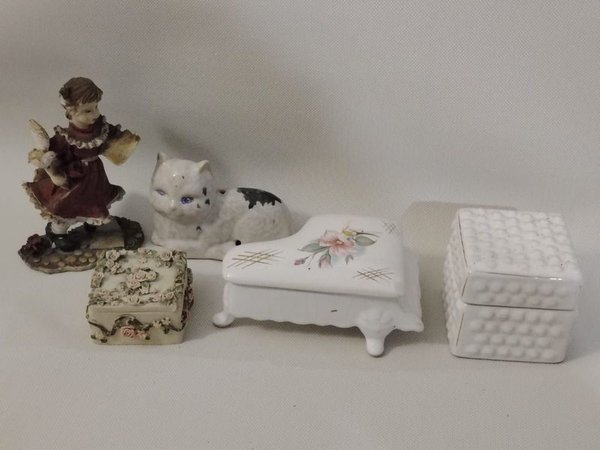 Colección de alhajeros y adornos cerámicos - imagen 1