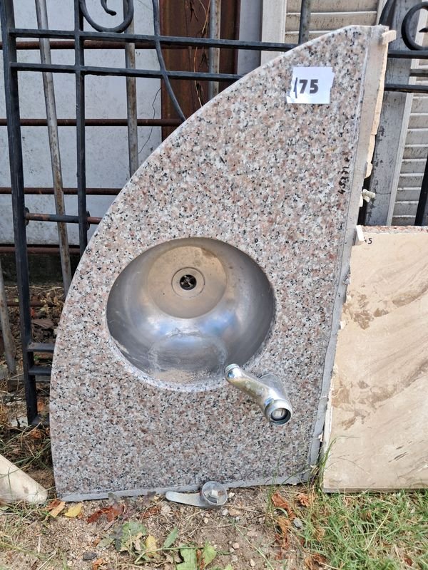 Item 883052 - Image 0