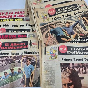 Selección de Diarios y Suplementos Deportivos Uruguayos: Mundial 1966 y Club A. Peñarol - imagen 2