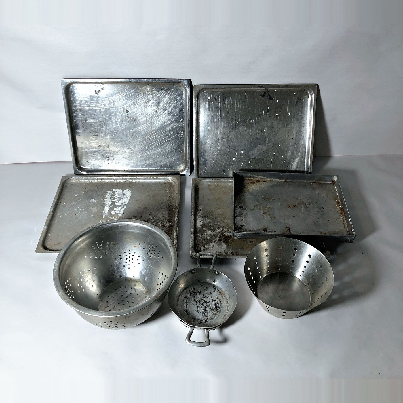 Set de 8 Piezas de Acero Inoxidable: Asaderas y Coladores