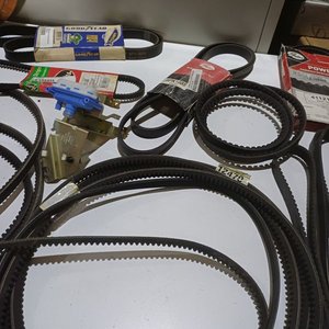 Caja de Correas de Distribución y Repuestos Varios para Automóvil - imagen 8