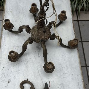 Candelabro de Techo Antiguo de Bronce con 6 Brazos Ornamentales - imagen 4