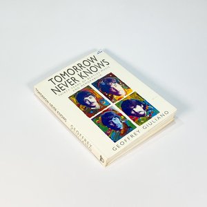 Lote siguiente: Libro "Los Beatles - Tomorrow Never Knows, 30 años de música" de Geoffrey Giuliano