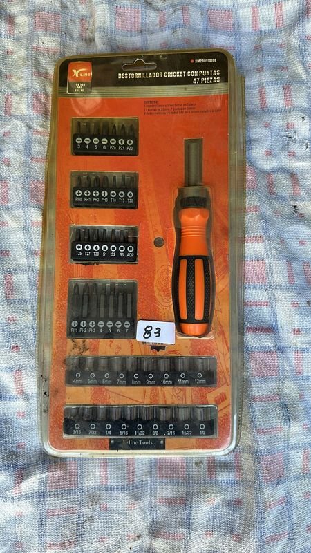 Destornillador con conjunto de bits sin uso - imagen 2
