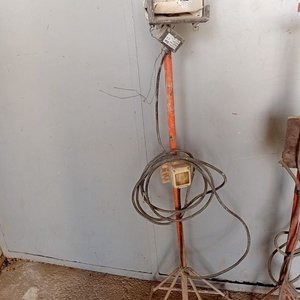 3 Focos de Pie con Base de Hierro Naranja, 1.40m Alto - imagen 3