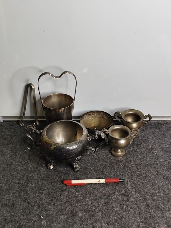 Lote de Azucarero Pesado con Asas y Patas Labradas, Cubo para Hielo y Pinzas, Metal