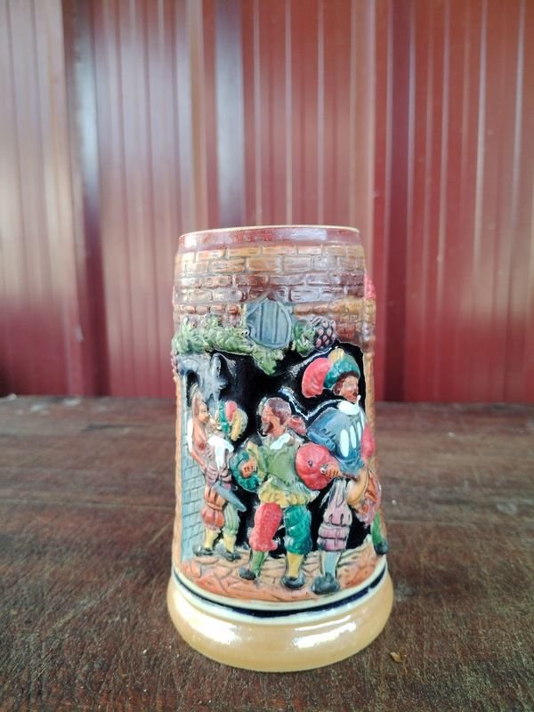 Tres jarras de cerveza para decoración y uso - imagen 1