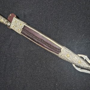 Cuchillo de Hoja Larga con Vaina Decorada Estilo "Picasso" - imagen 3