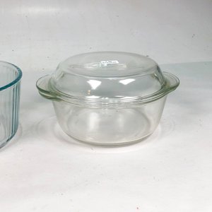 Fuente de Vidrio con Tapa y Asas y Ensaladera - imagen 4