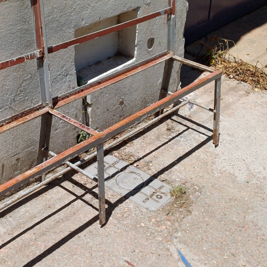 Estructura para banco en hierro: una opción de mobiliario resistente y funcional - imagen 6