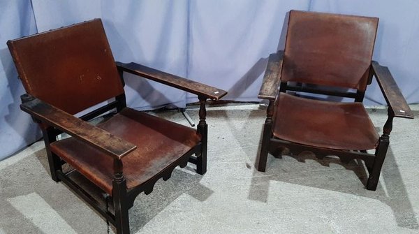 Par de Butacas Bajas de Madera con Almohadones Verdes