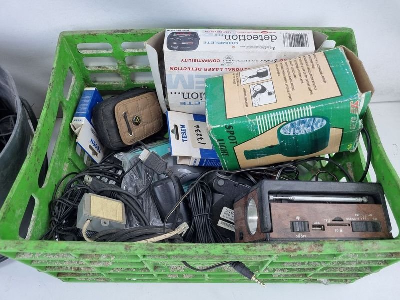 Lote siguiente: Gran Lote De Componentes Electrónicos