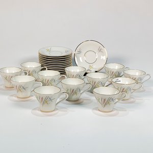 Lote siguiente: Doce Pocillos de Porcelana Edelstein Bavaria con Platillos